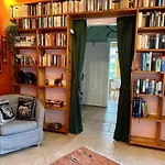 Prázdninový dům Of Africa - Einzigartige Themenzimmer, Eingezaeunten Garten, Sauna, Whirlpool & Kamin, Hunde Willkommen, Gasgrill, Voll Ausgestattete Kueche, Grosser Essbereich, Hamburg & Stade In Der Naehe *