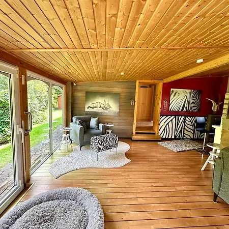 بيت للعطل Of Africa - Einzigartige Themenzimmer, Eingezaeunten Garten, Sauna, Whirlpool & Kamin, Hunde Willkommen, Gasgrill, Voll Ausgestattete Kueche, Grosser Essbereich, Hamburg & Stade In Der Naehe Hollern-Twielenfleth