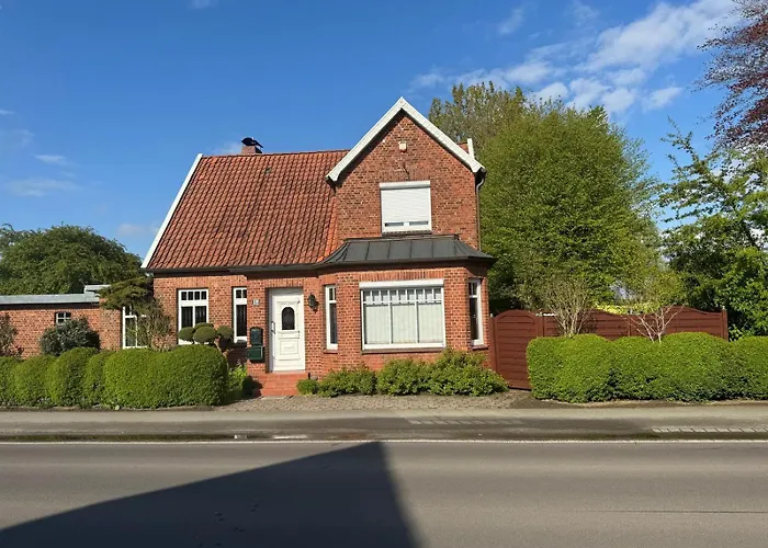 Semesterbostad Of Africa - Einzigartige Themenzimmer, Eingezaeunten Garten, Sauna, Whirlpool & Kamin, Hunde Willkommen, Gasgrill, Voll Ausgestattete Kueche, Grosser Essbereich, Hamburg & Stade In Der Naehe Hollern-Twielenfleth