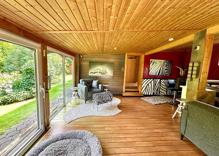 Semesterbostad Of Africa - Einzigartige Themenzimmer, Eingezaeunten Garten, Sauna, Whirlpool & Kamin, Hunde Willkommen, Gasgrill, Voll Ausgestattete Kueche, Grosser Essbereich, Hamburg & Stade In Der Naehe Hollern-Twielenfleth